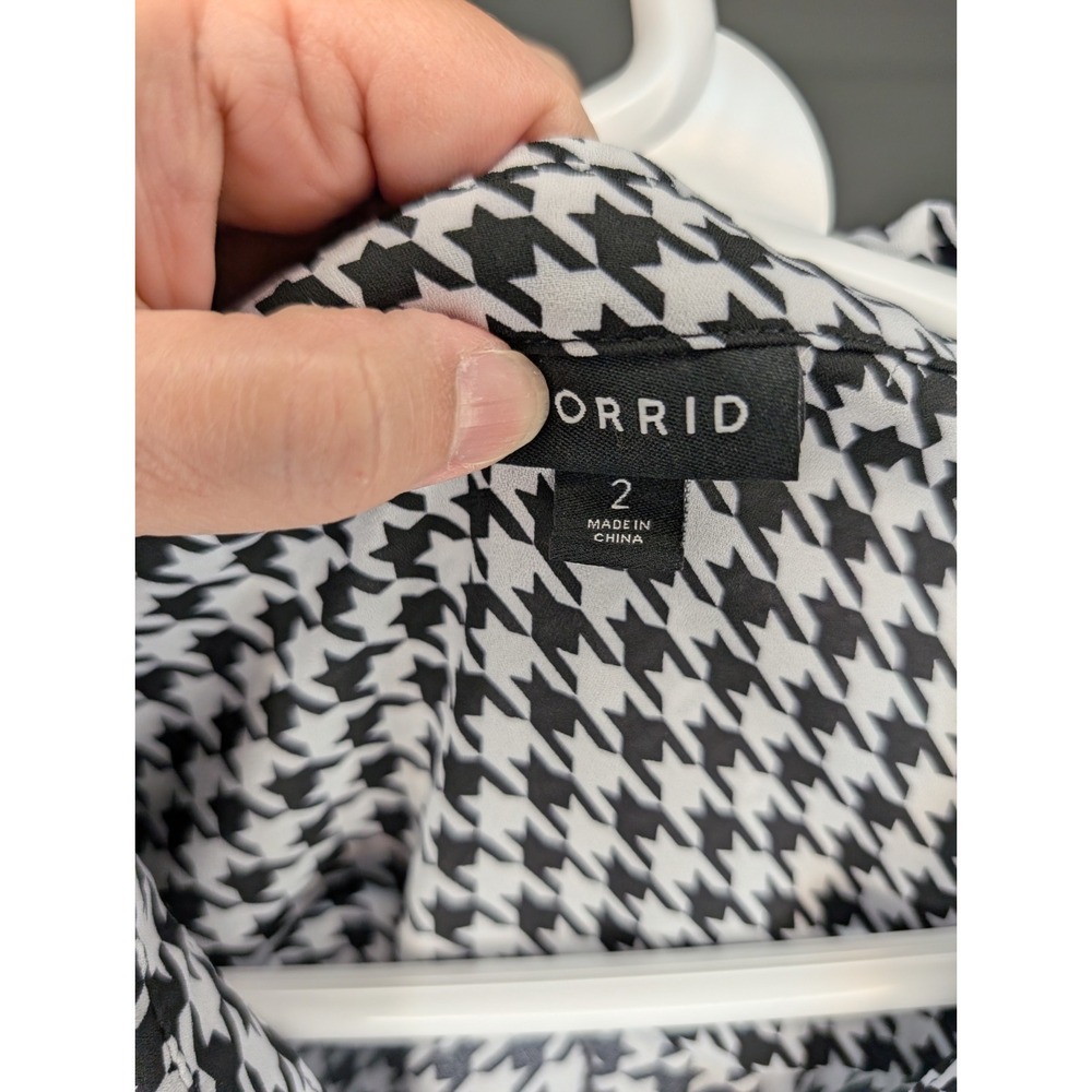 Torrid Madison Georgette Button-Up Long Sleeve Shirt Houndstooth Women's 2X EUC - Picture 8 of 10